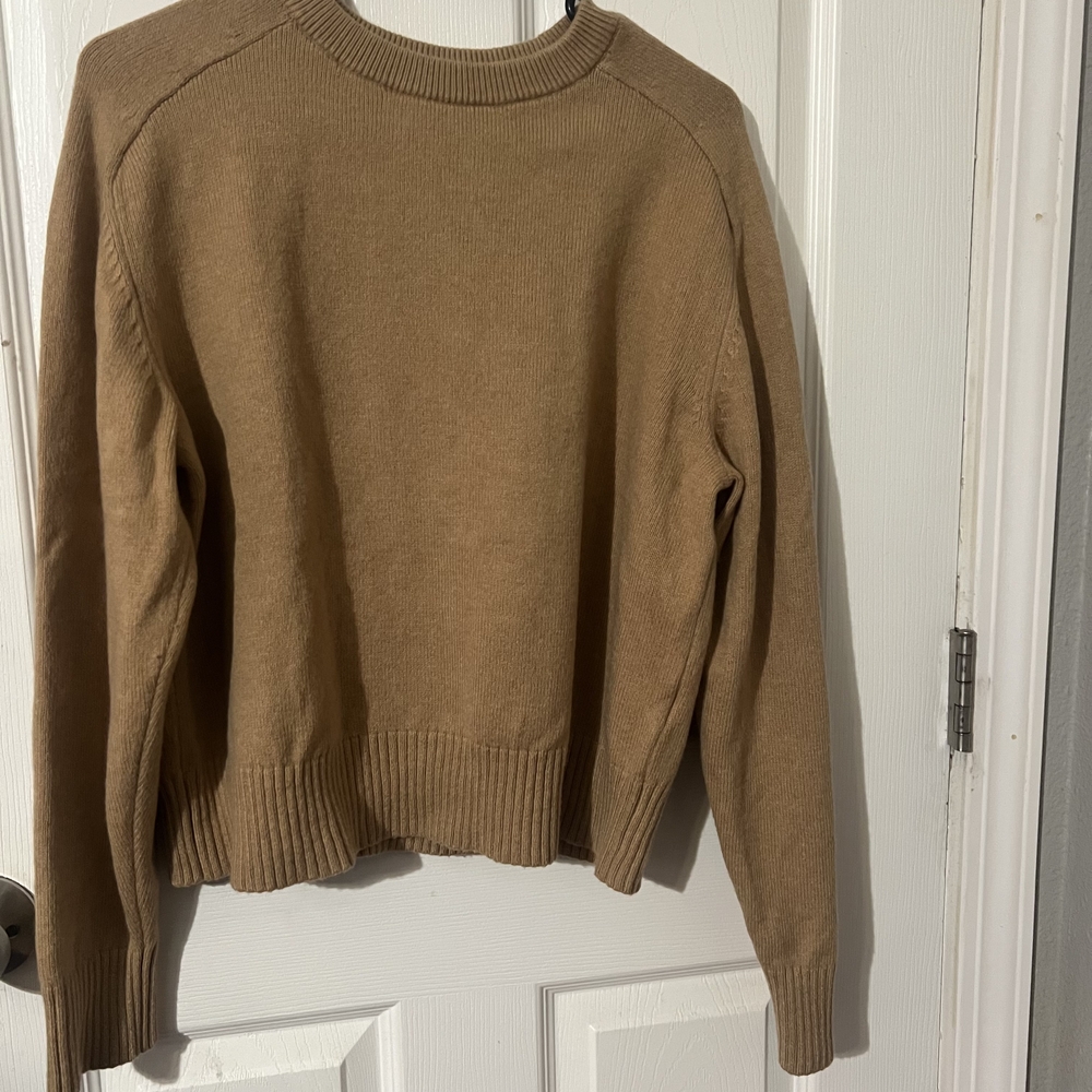 Banana Republic Classic Tan Women's Sweater